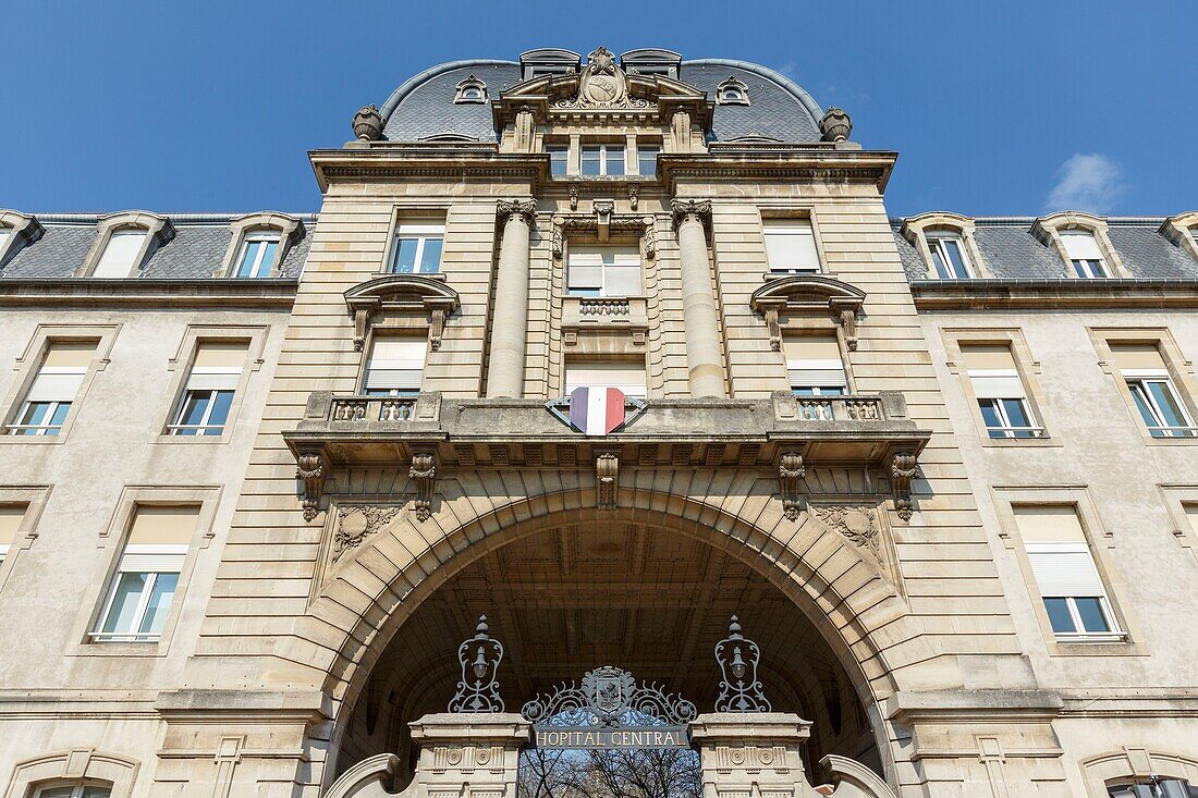 Frankreich,Meurthe et Moselle,Nancy,Haupteingang zum öffentlichen Krankenhaus (CHRU) an der Avenue De Lattre de Tassigny