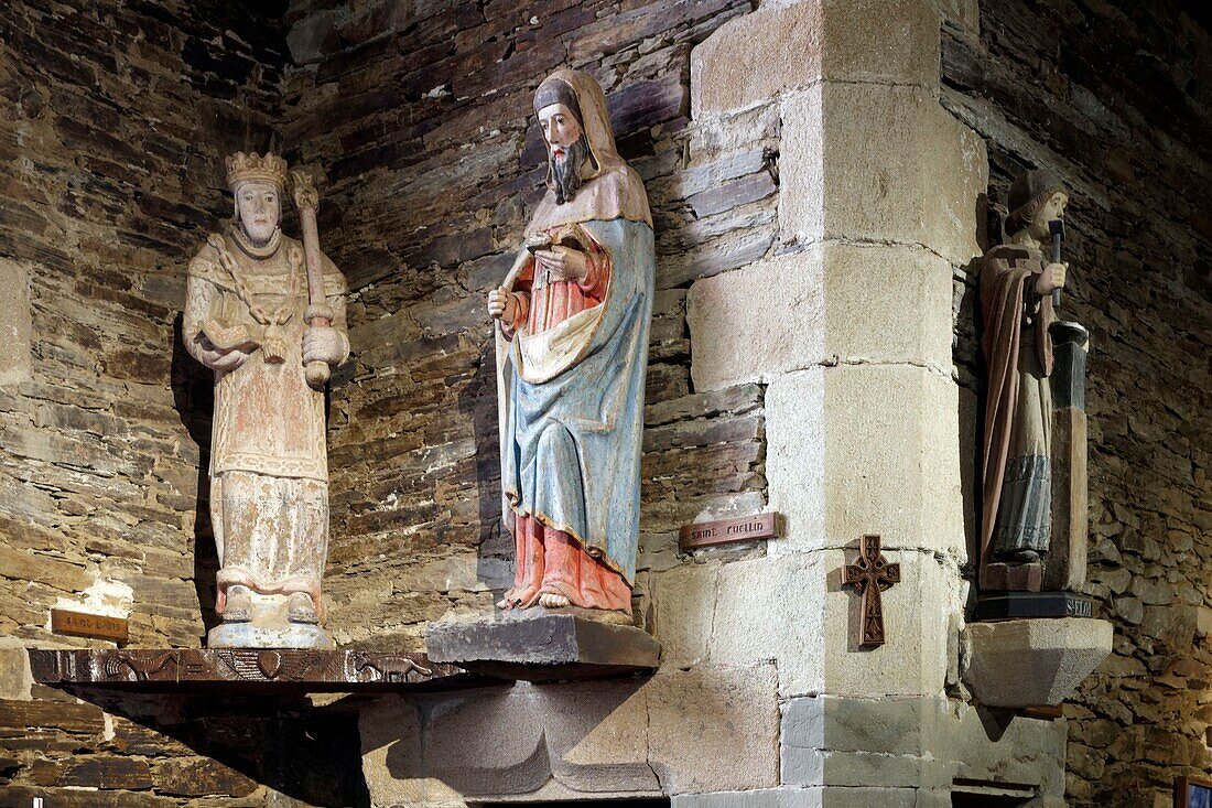 Frankreich,Finistere,Chateauneuf du Faou,Kapelle von Moustoir,Statue von Saint Louis und Saint Ruellin