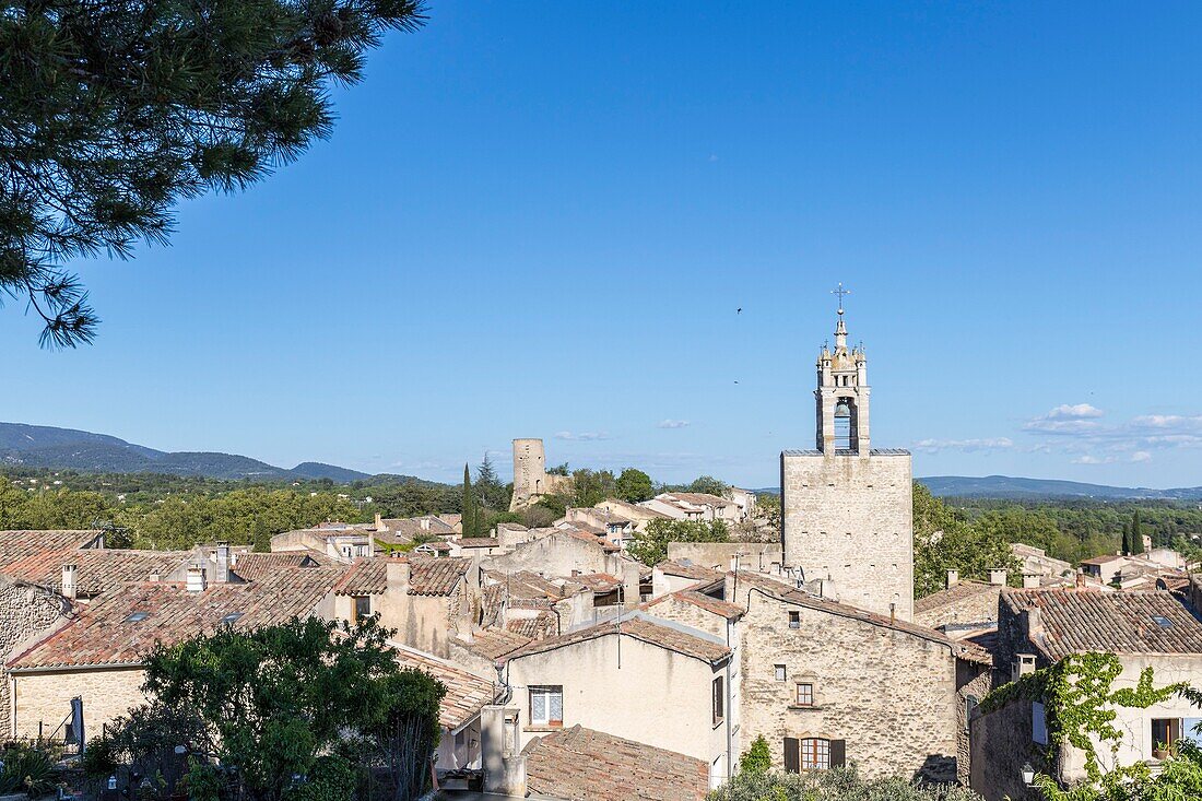 France,Vaucluse,Regional Natural Park of Luberon,Cucuron,the Sus-Pous Tower or Citadel Tower and the Clock Tower or Belfry