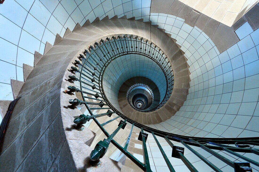 Frankreich,Finistere,Plouguernau,die Jungfraueninsel im Archipel von Lilia,der Leuchtturm der Jungfraueninsel,der höchste Leuchtturm in Europa mit einer Höhe von 82,5 Metern