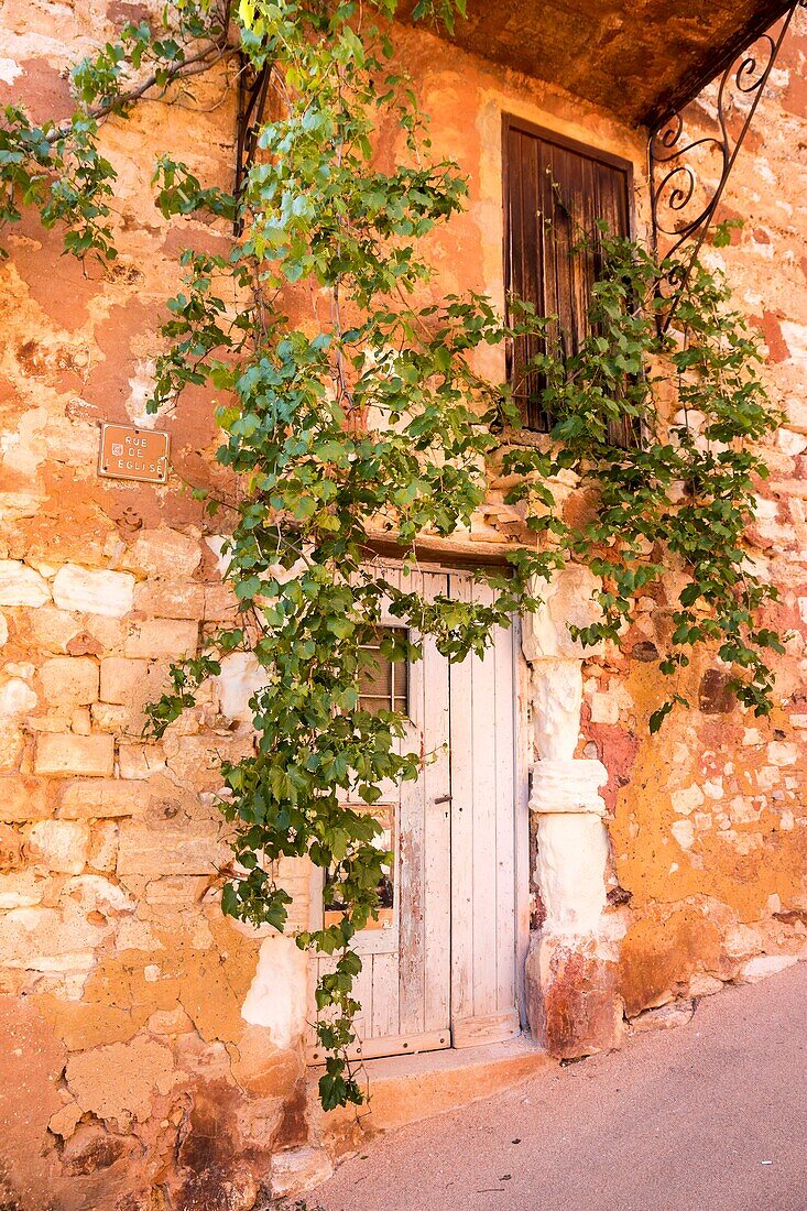 France,Vaucluse,regional natural park of Luberon,Roussillon,labeled the most beautiful villages of France