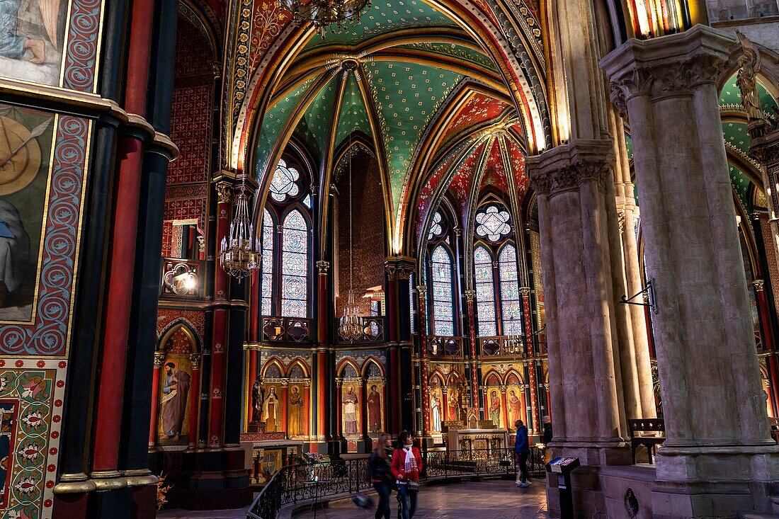 France,Pyrenees Atlantiques,Basque country,Bayonne,the Sainte Marie cathedral or Notre Dame de Bayonne,built in the 13th and 14th centuries,characteristic of the Gothic style