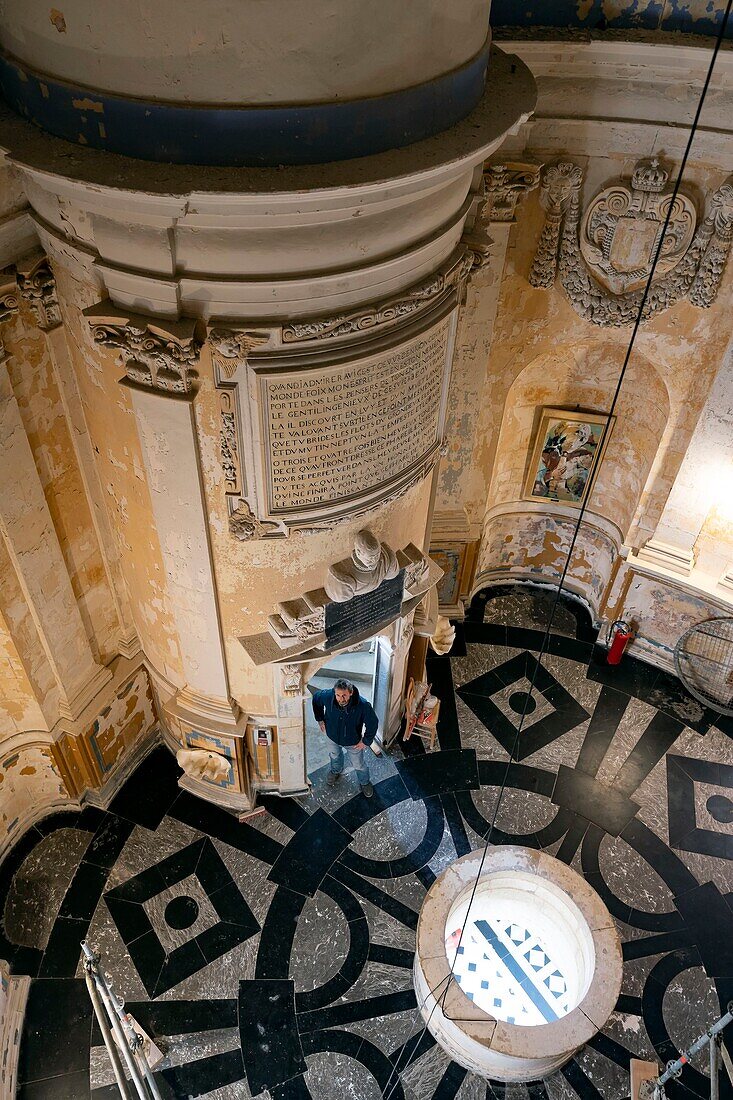 France,Gironde,Verdon sur Mer,rocky plateau of Cordouan,lighthouse of Cordouan,listed as Monument Historique,the Royal Chapel or Chapel Notre Dame de Cordouan,with the bust of Louis de Foix,architect in charge of building the tower in 1584