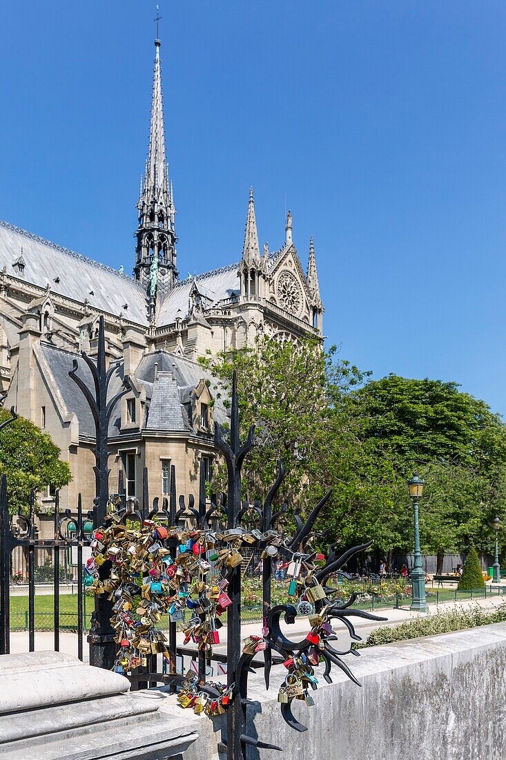 France,Paris,area listed as World heritage by UNESCO,Notre-Dame de Paris,lock on the gate of the Square Jean XXIII