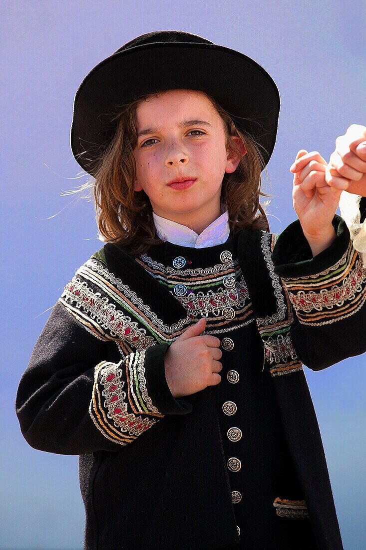 France,Finistere,Gorse Flower Festival 2015 in Pont Aven,Children of the Cercle Bro Goz Ar Milinou Pont Aven