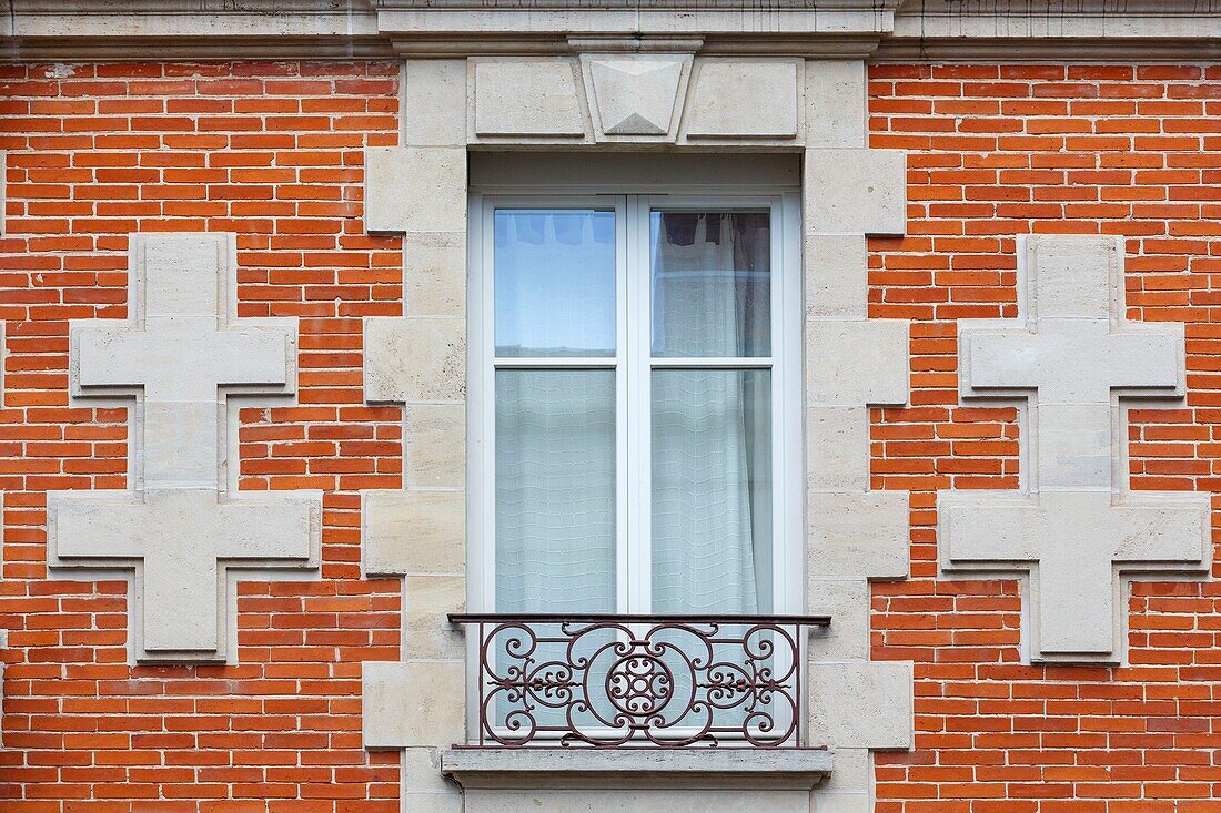 Frankreich,Meurthe et Moselle,Nancy,Detail der Fassade eines Hauses und Lothringer Kreuz