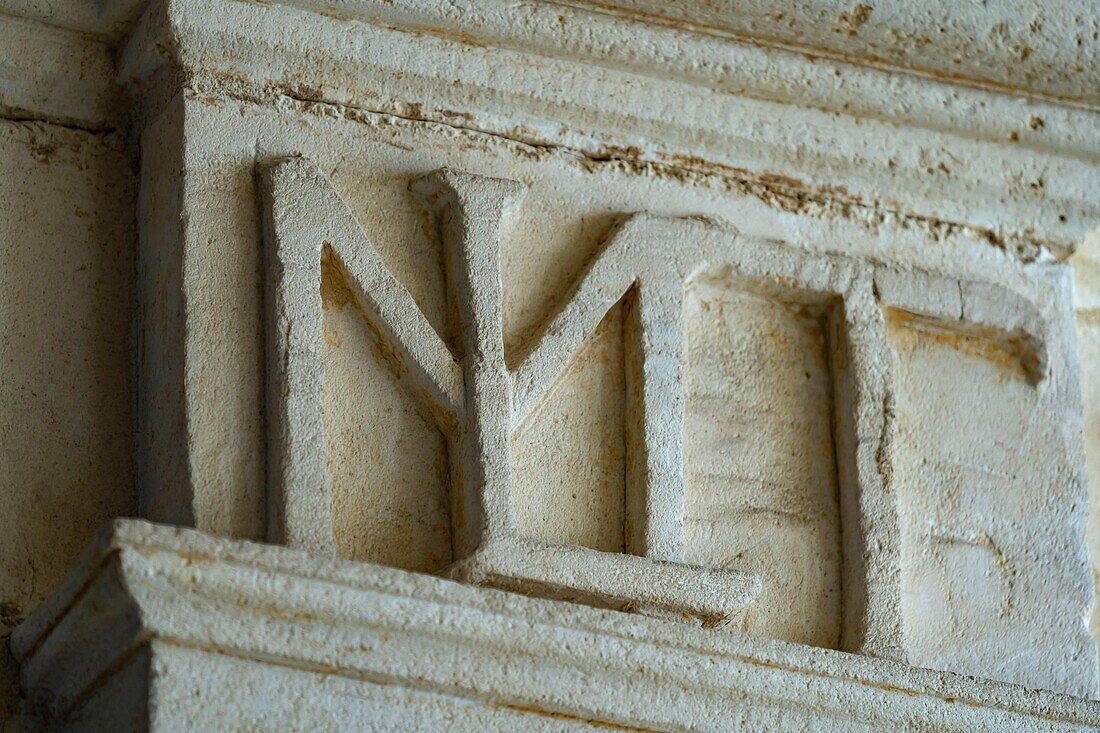 Frankreich,Gironde,Verdon sur Mer,Felsplateau von Cordouan,Leuchtturm von Cordouan,als Monument Historique gelistet,das Appartement des Königs oder das Zimmer der Könige,die Buchstaben MTL verweisen auf Ludwig XIV und seine Frau Marie Therese von Österreich