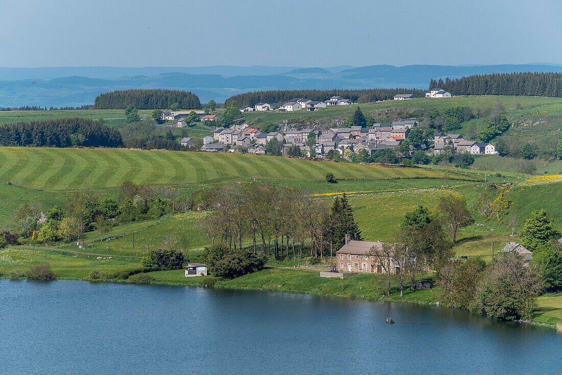France,Haute Loire,Saint Front,Saint Front lake et village