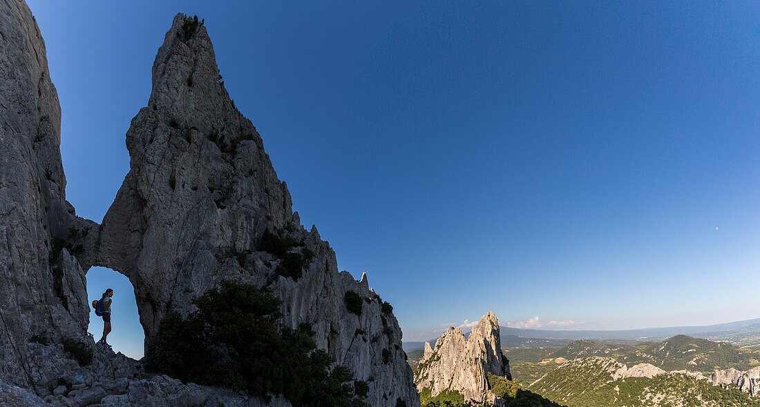 France,Vaucluse,Gigondas,Dentelles de Montmirail,Arch of Turc Pousterle