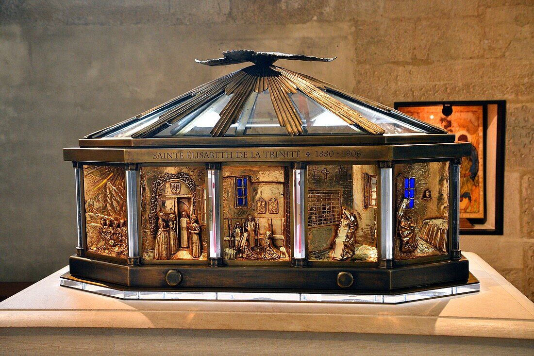 Frankreich,Cote d'Or,Dijon,von der UNESCO zum Weltkulturerbe erklärtes Gebiet,die Kirche Saint Michel,die Reliquie der Heiligen Elisabeth der Dreifaltigkeit