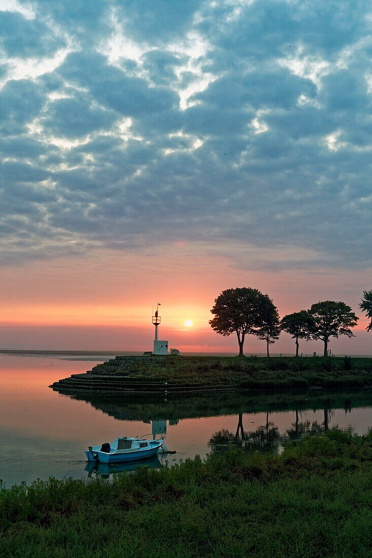 France,Somme,Baie de Somme,Saint Valery sur Somme,mouth of the Somme Bay