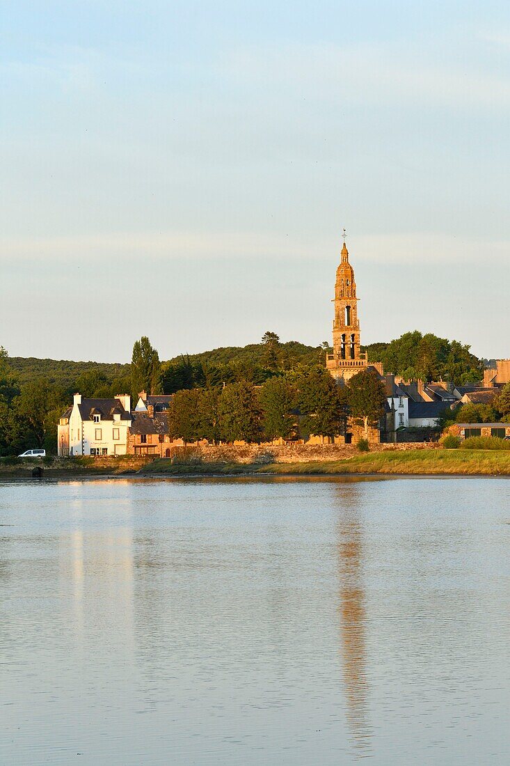 France,Finistere,Parc Naturel Regional d'Armorique (Armorica Natural Regional Park),Le Faou,labelled Les Plus Beaux Villages de France (The Most Beautiful Villages of France),the town and the church of Saint Sauveur du Faou near Aulne river