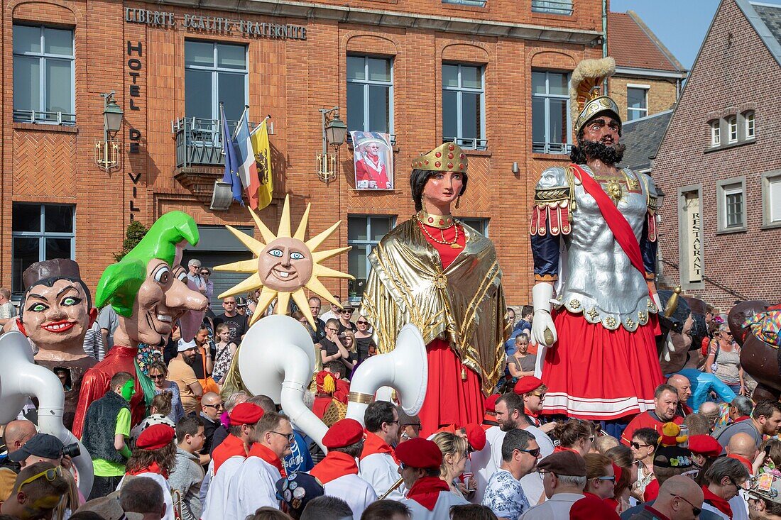 Frankreich,Nord,Cassel,Frühlingskarneval,Parade der Köpfe und Tanz der Riesen Reuze dad und Reuze mom,gelistet als immaterielles Kulturerbe der Menschheit