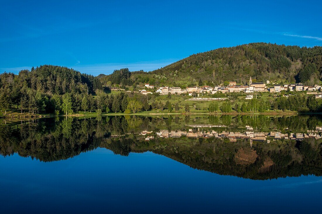 Frankreich,Ardeche,Parc Naturel Regional des Monts d'Ardeche (Regionales Naturreservat der Berge der Ardeche),Dorf Saint Martial,Vivarais,Gebiet Sucs