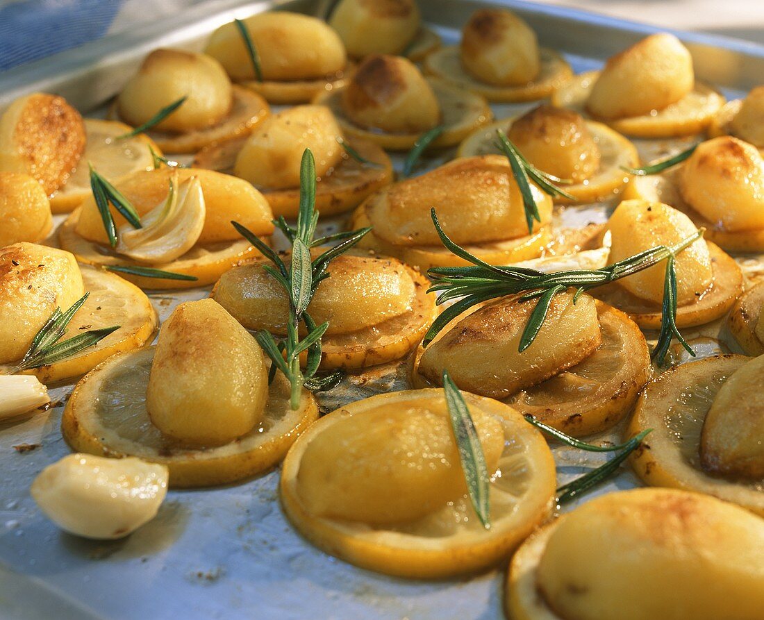 Patate alla sorrentina (lemon potatoes, Italy)