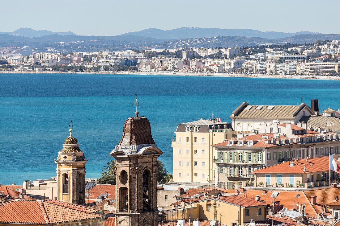 Frankreich,Alpes Maritimes,Nizza,Weltkulturerbe der UNESCO,Altstadt von Nizza,Kirchturm der Kirche Saint Jacques der Große von Nizza und der Kirche Sainte Rita oder Kirche der Verkündigung