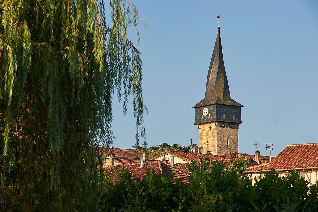 France,Gers,Barran,old Bastide on the road to Saint Jacques de Compostelle,twisted bell tower of the Saint Jean Baptiste church