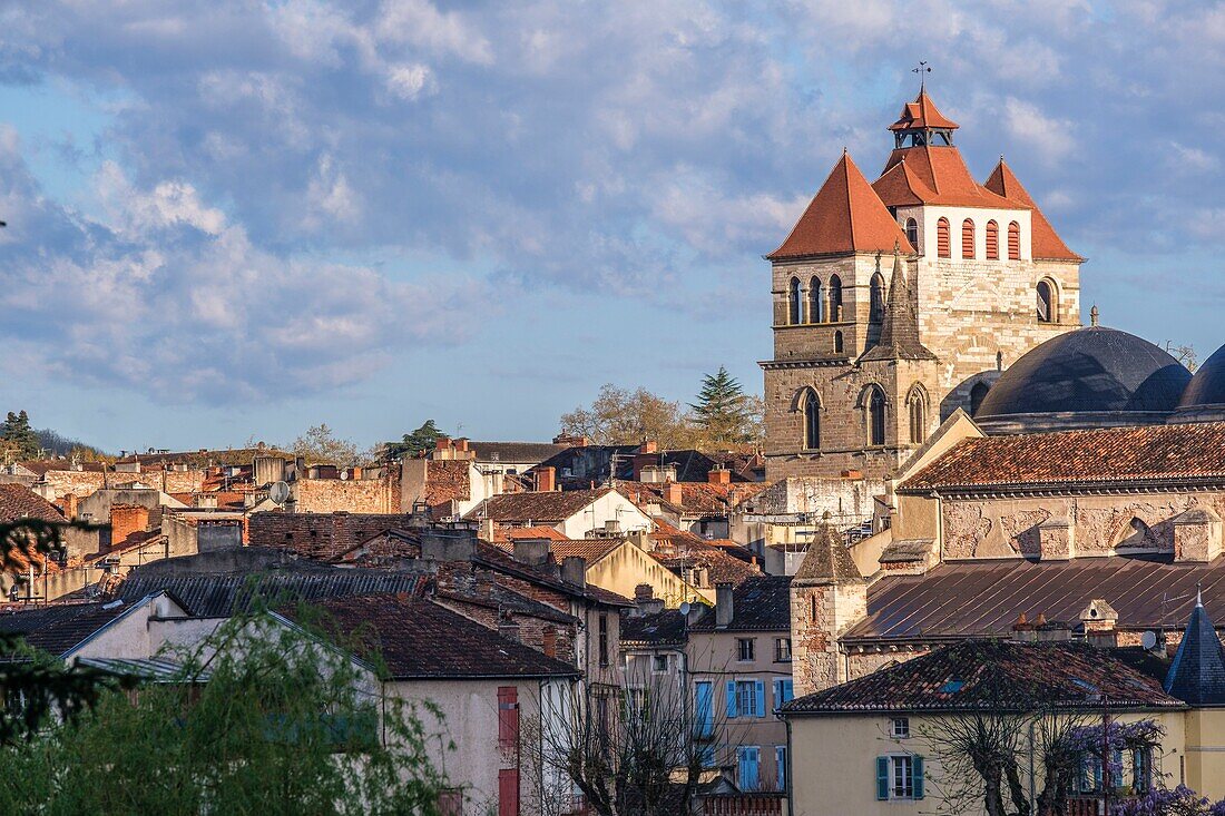Frankreich,Lot,Quercy,Cahors,die Kathedrale Saint Etienne,aus dem 12. Jahrhundert,romanischer Stil,von der UNESCO zum Weltkulturerbe erklärt