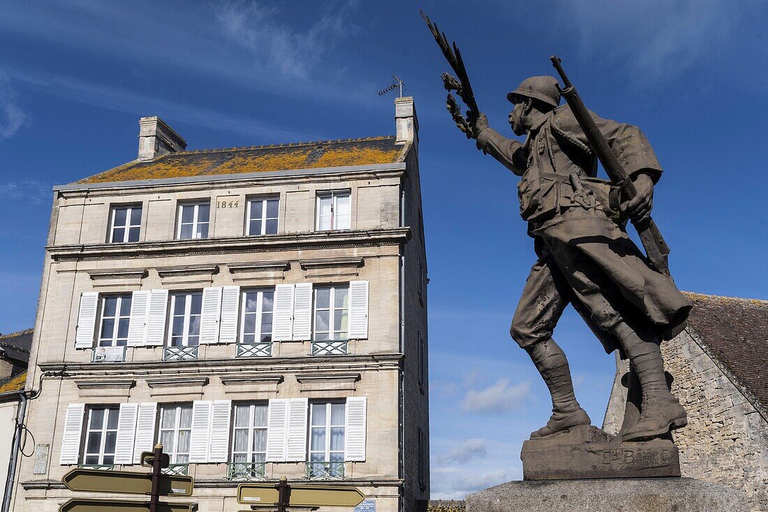 Frankreich,Calvados,Tal der Seullez,Dorf Creully,Denkmal für die Toten von 1914 1918