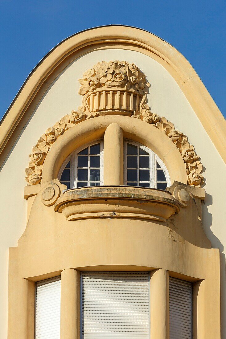 France,Meurthe et Moselle,Nancy,facade of an apartment building (1924) in Art Deco style by architects Jacques Oge and Henri Gilbert in Foch avenue Clerin Impasse