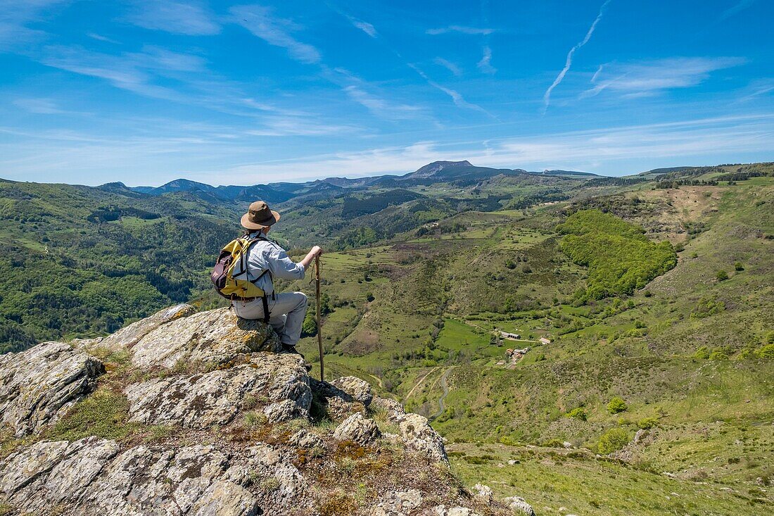 Frankreich,Ardeche,Parc Naturel Regional des Monts d'Ardeche (Regionales Naturreservat der Berge der Ardeche),Saint Clement,Panorama auf dem Berg Mezenc,Mont Mezenc,Vivarais,Gebiet Sucs