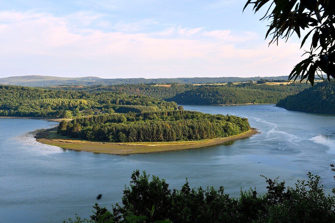 Frankreich,Finistere,Iroise Meer,Parc Naturel Regional d'Armorique (Regionaler Naturpark Armorica),Halbinsel Crozon,Landevennec,Mündung des Flusses Aulne