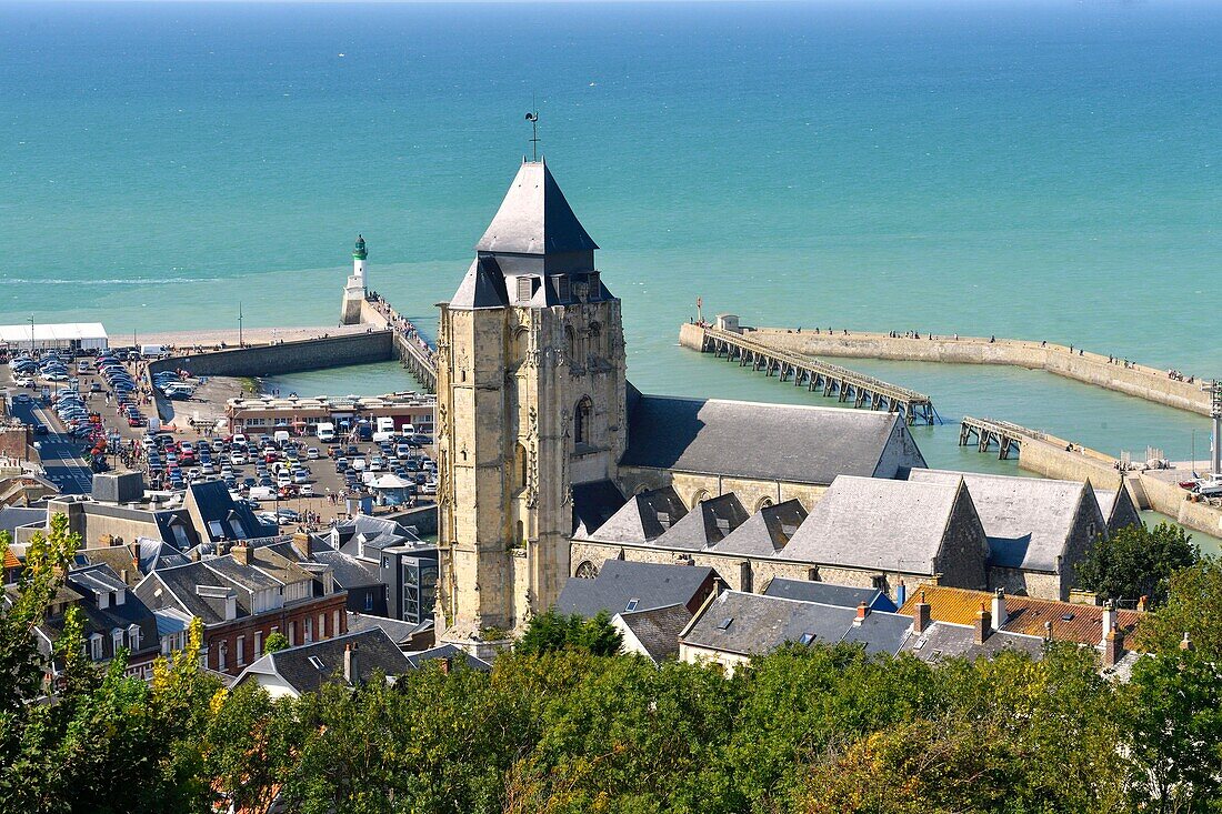 Frankreich,Seine Maritime,Le Treport,Kirche und Hafen Saint Jacques