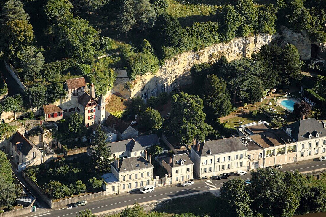Frankreich,Indre et Loire,Loire-Tal, von der UNESCO zum Weltkulturerbe erklärt,Amboise,Troglodytenhäuser in Amboise (Luftaufnahme)