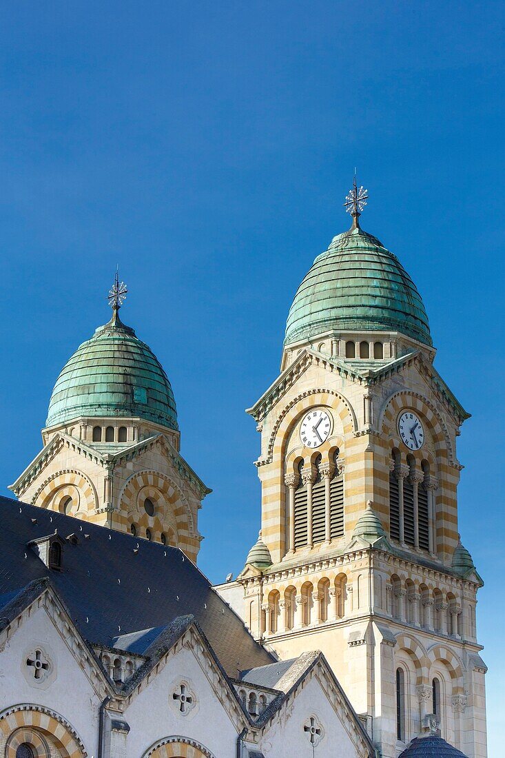 Frankreich,Meurthe et Moselle,Nancy,Glockenturm der Basilika Sacre Coeur von Nancy im römisch-byzantinischen Stil