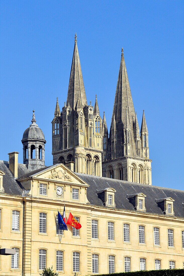 Frankreich,Calvados,Caen,das Rathaus in der Abbaye aux Hommes (Männerabtei) und die Abteikirche Saint Etienne