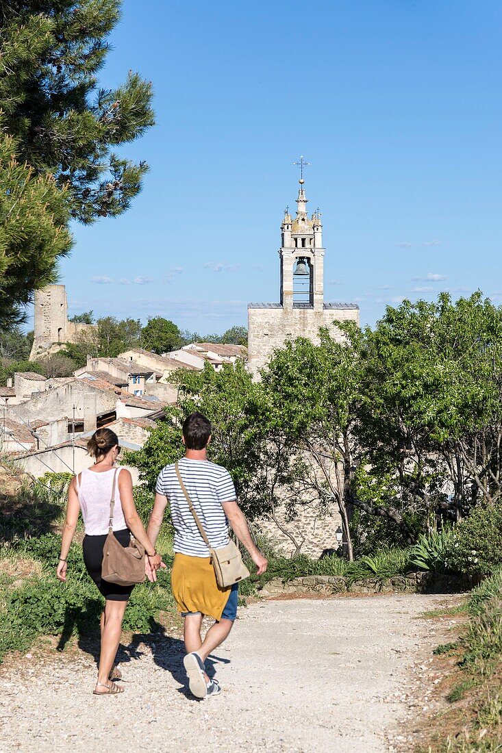 Frankreich,Vaucluse,Regionaler Naturpark Luberon,Cucuron,der Sus-Pous-Turm oder Zitadellenturm und der Uhrenturm oder Belfried