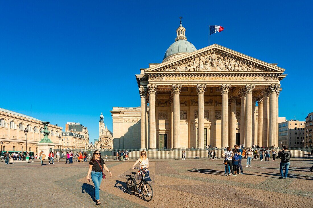 Frankreich,Paris,Quartier Latin,Pantheon (1790) im neoklassizistischen Stil,Gebäude in Form eines griechischen Kreuzes, erbaut von Jacques Germain Soufflot und Jean Baptiste Rondelet