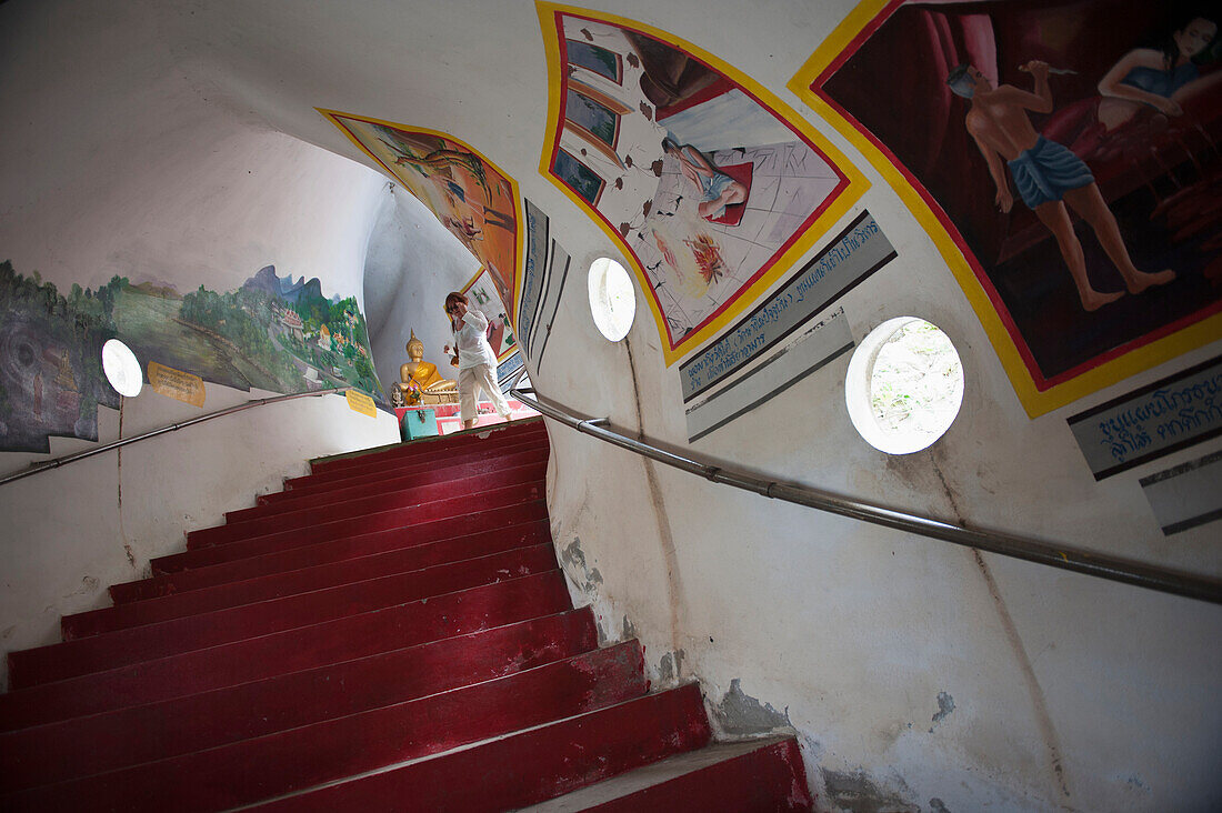 Thailand,Wat Ban Tham oder Drachentempel,Kanachanaburi