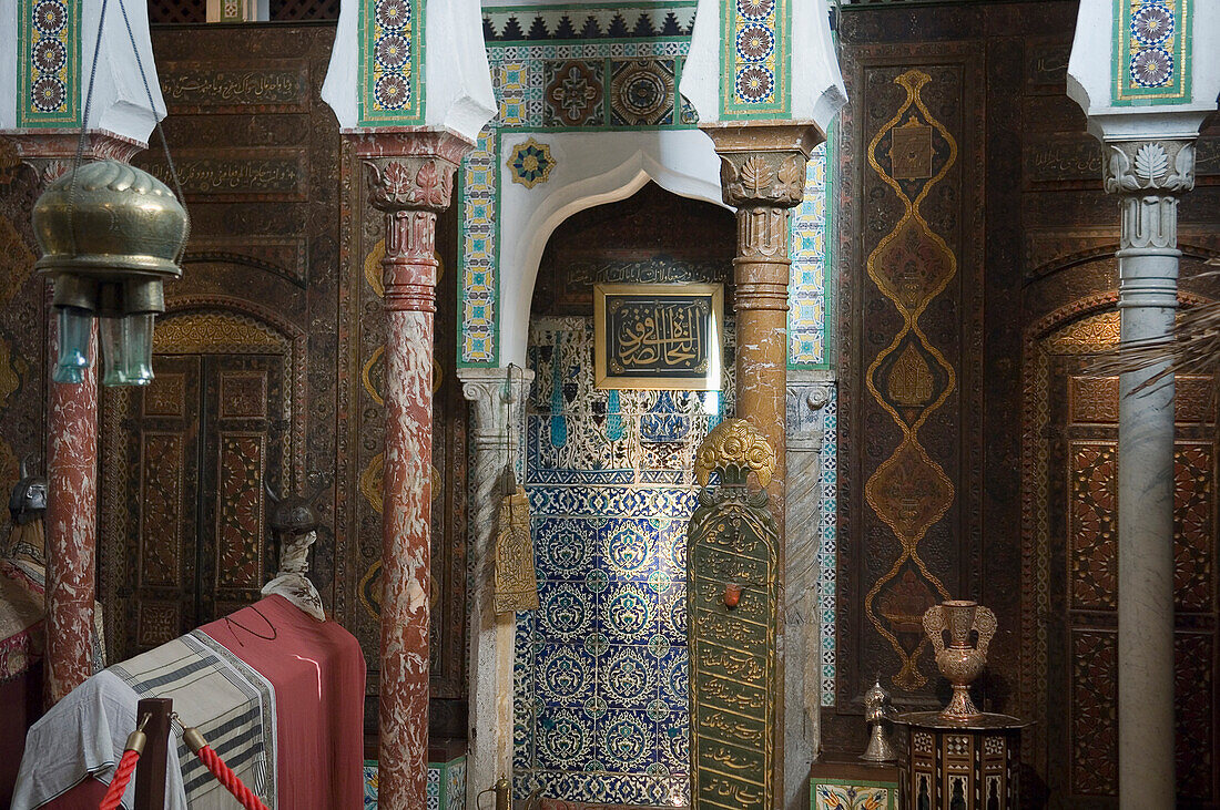 Frankreich,Poitou-Charentes,brachte zahlreiche Souvenirs von seinen vielen Reisen um die Welt mit und verwandelte das Haus nach und nach in ein Museum,Rochefort,Loti,Das Haus von Pierre Loti ist sicherlich das ungewöhnlichste und originellste Gebäude des 19. Jahrhunderts in Rochefort