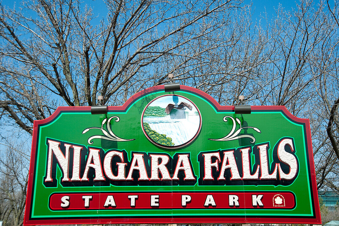 Niagara Falls State Park Schild, Ontario und New York Grenze, Kanada und Vereinigte Staaten von Amerika
