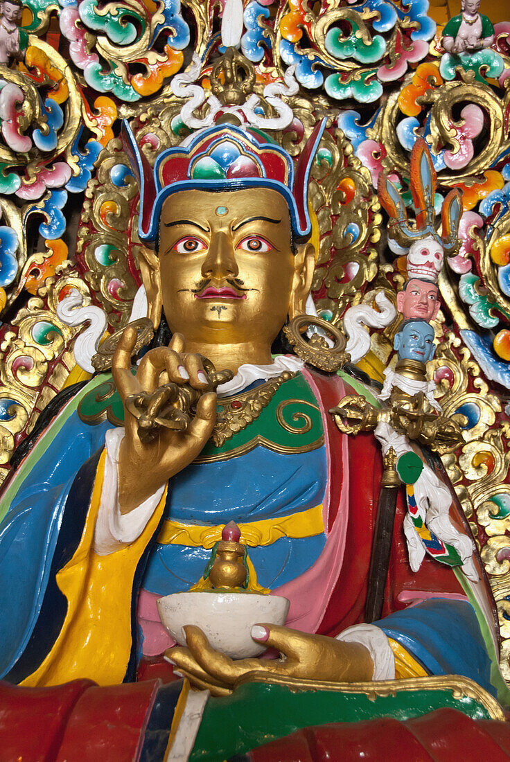Indien,West-Sikkim,Statue von Guru Rinpoche (Padmasambhava) in der alten Ralang Gompa. Sie wurde 1768 erbaut. Das Kloster gehört der Karma-Kagyü-Sekte an, Rabon (Ravangla)