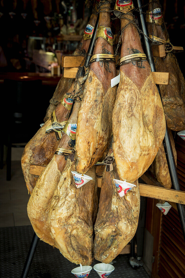 Spanien,Traditioneller Hamon zum Verkauf,Barcelona