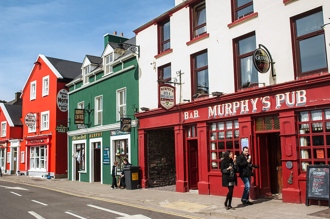 UK,Ireland,County Kerry,Dingle,Colorful Irish pubs