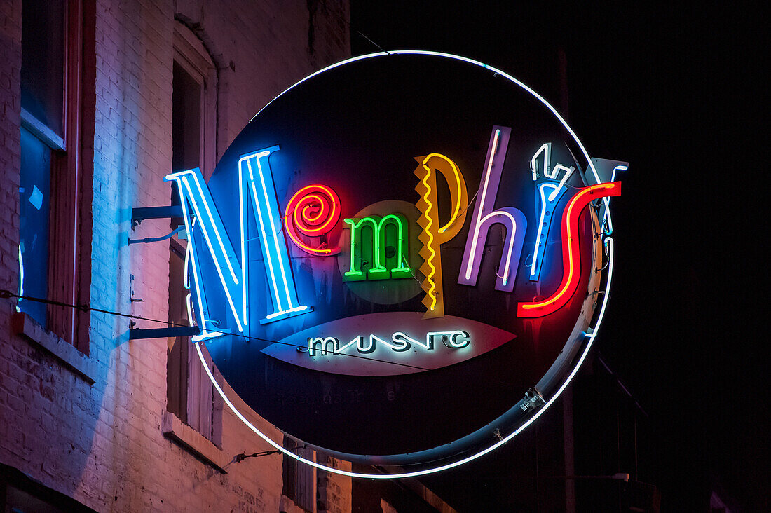 USA,Tennessee,Neonlichter in der Beale Street,Memphis