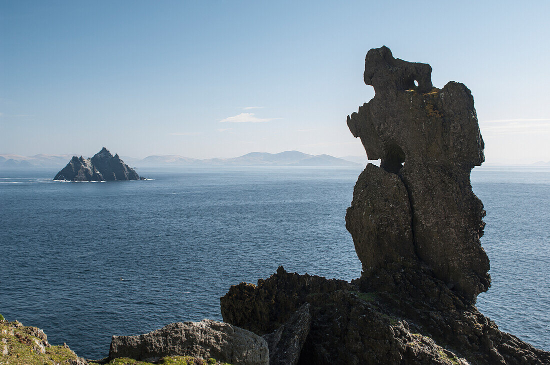 Blick auf Little Skellig von Skellig Michael, Skellig Islands, County Kerry, Irland, UK