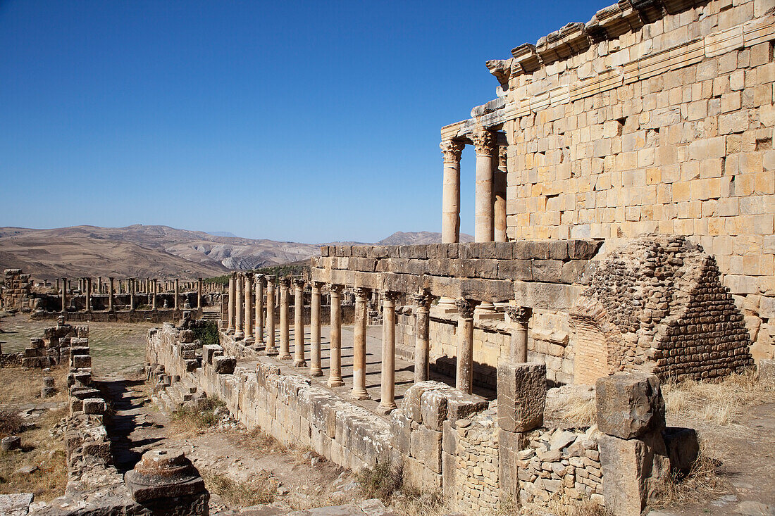 Römische Ruinen, Blick auf den Severan-Tempel, Djemila, Algerien