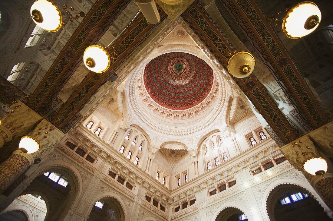 Innenraum und Kuppel, Moschee des Emir Abdel Kader, Constantine, Algerien