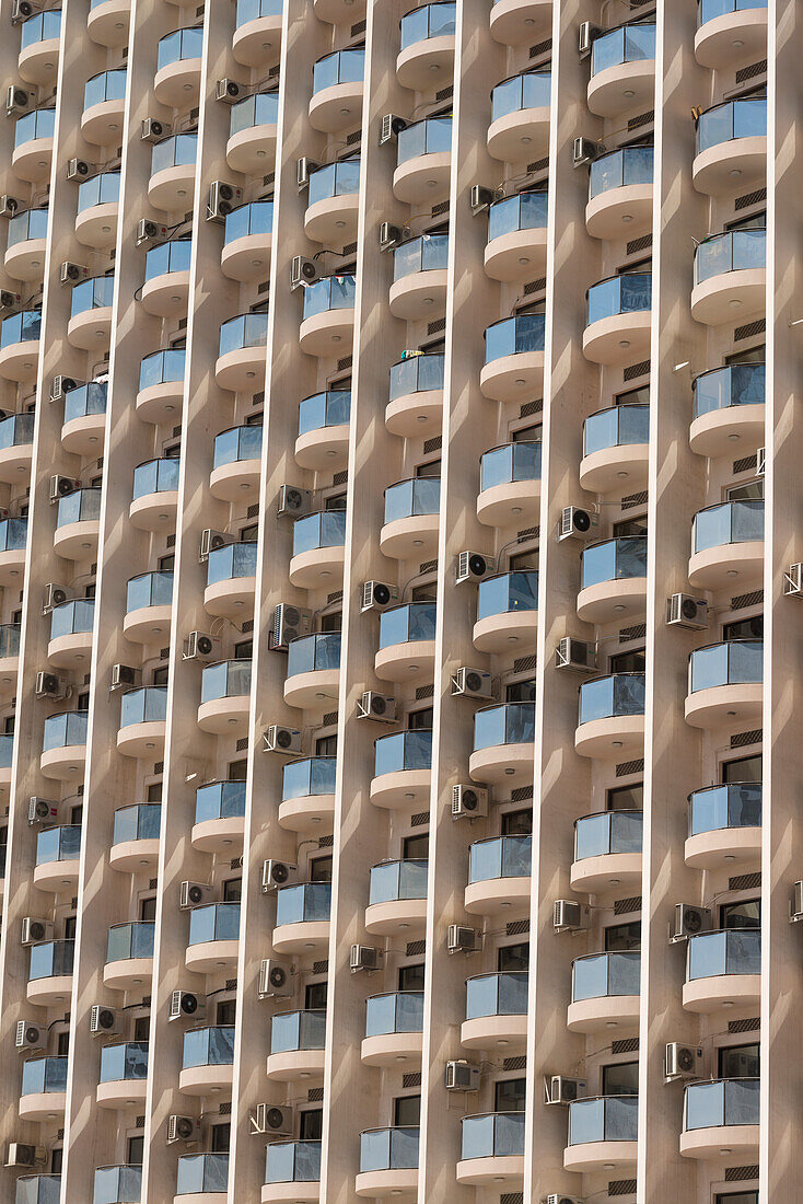 Detail eines Apartmentgebäudes, Dubai, Vereinigte Arabische Emirate