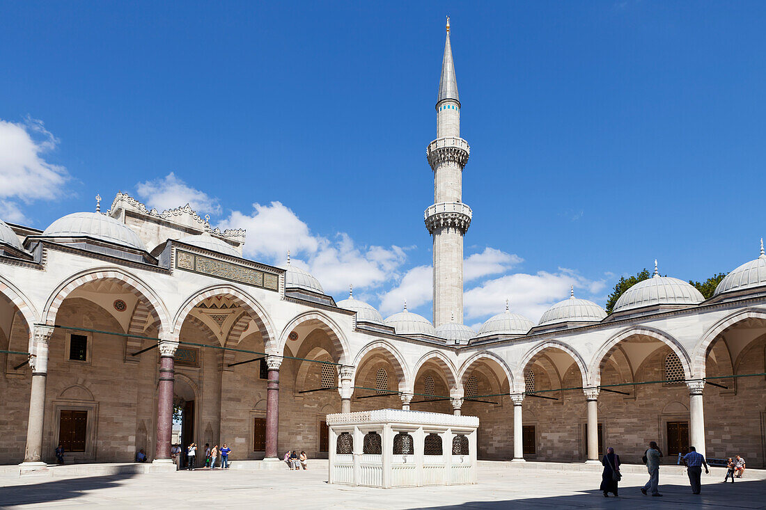 Suleymaniye Mosque In Bazaar District,Istanbul,Turkey