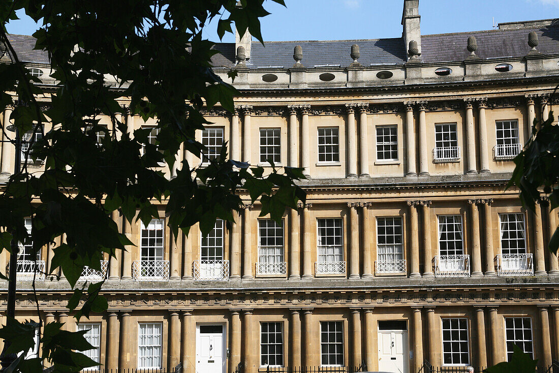 Am Zirkus, ein berühmtes Beispiel für georgianische Architektur, Bath, Somerset, England