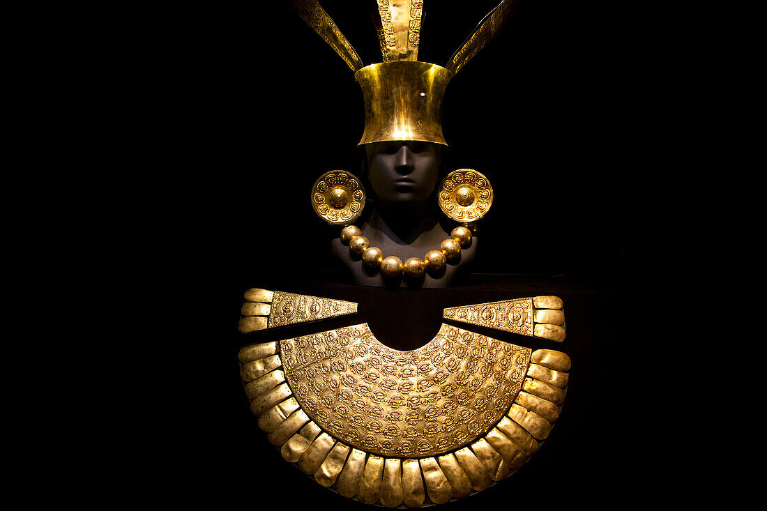 Goldene Ornamente im Larco Herrera Museum, Lima, Peru