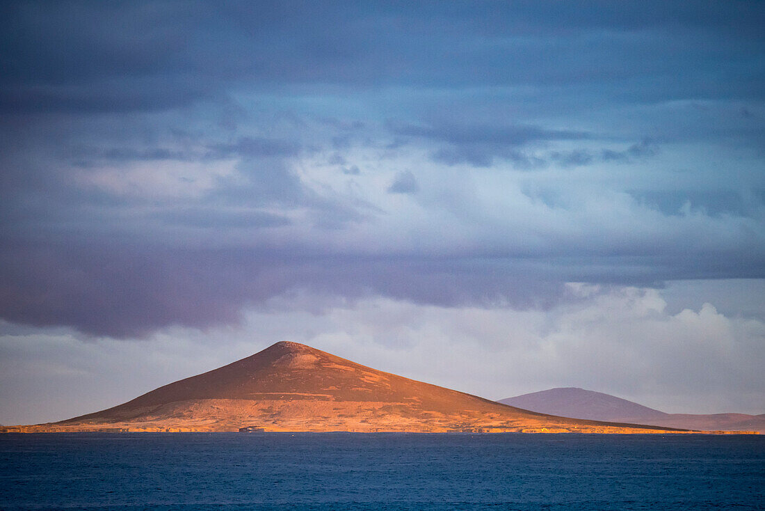 View of the peak of Steeple Jason Island,Steeple Jason Island,Falkland Islands