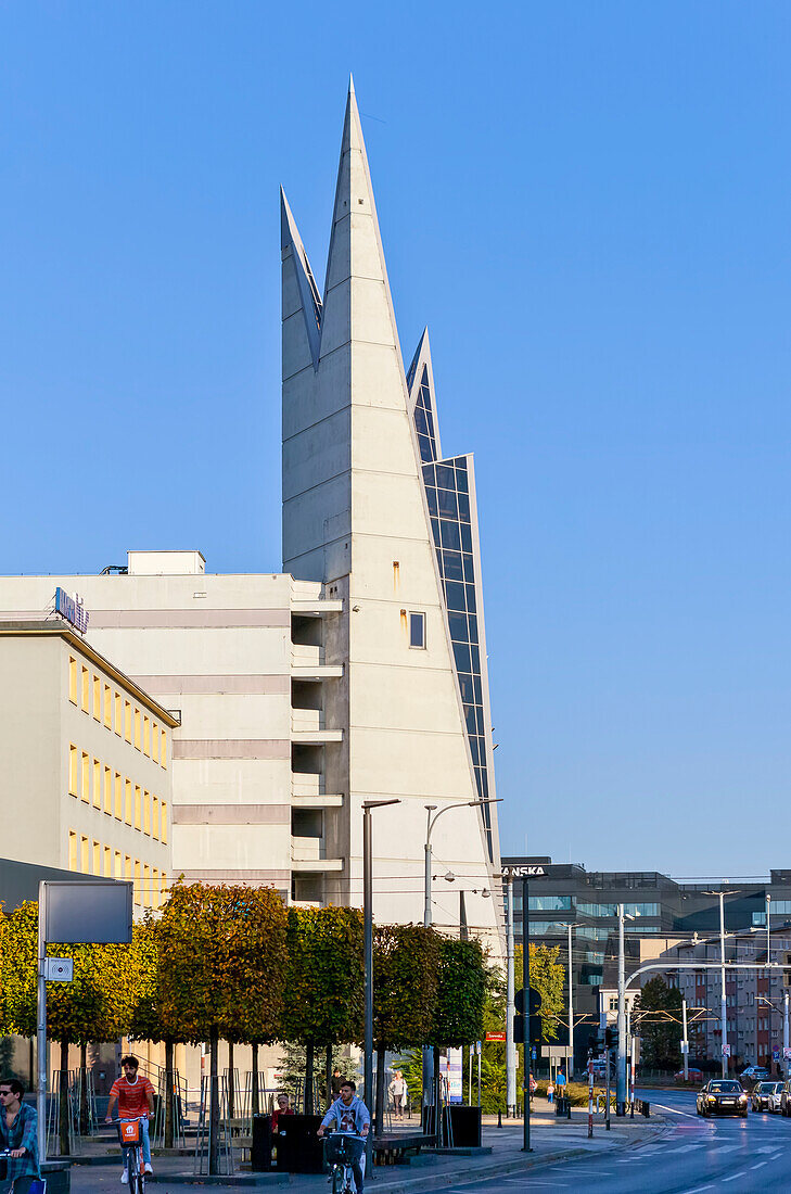 Szewska Centrum, entworfen von Stefan Muller. Jetzt als Fitnesscenter und Parkhaus genutzt,Breslau,Schlesien,Polen