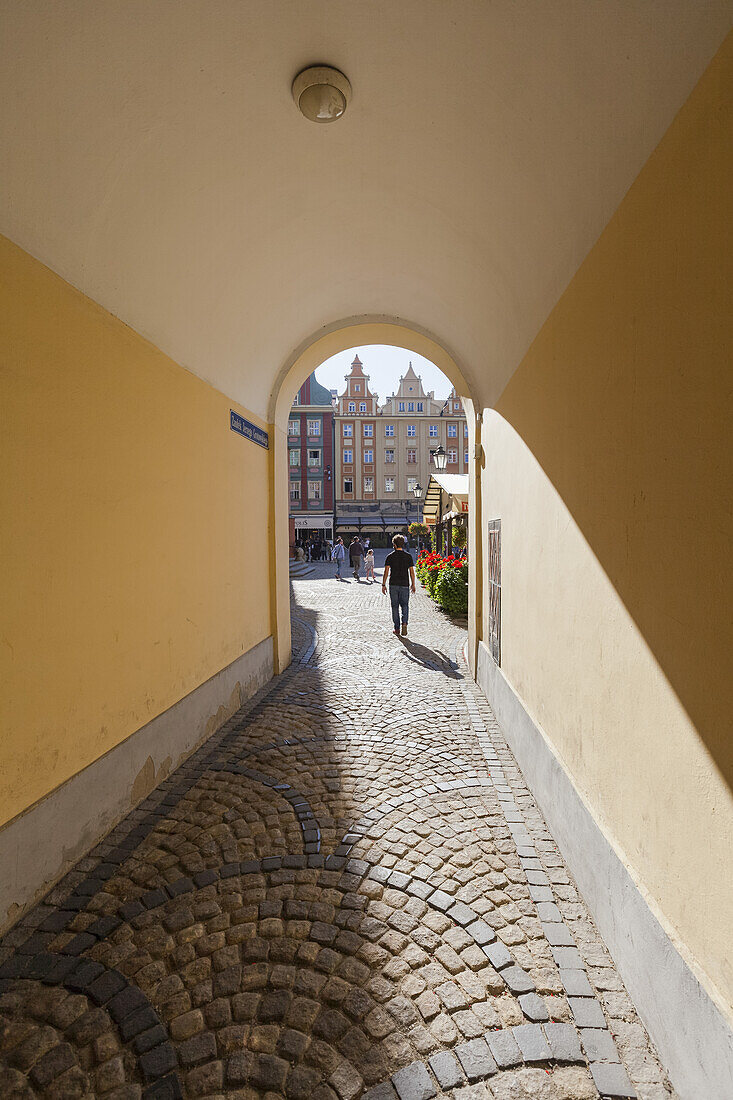 Gasse, die zum Marktplatz führt, Breslau, Schlesien, Polen