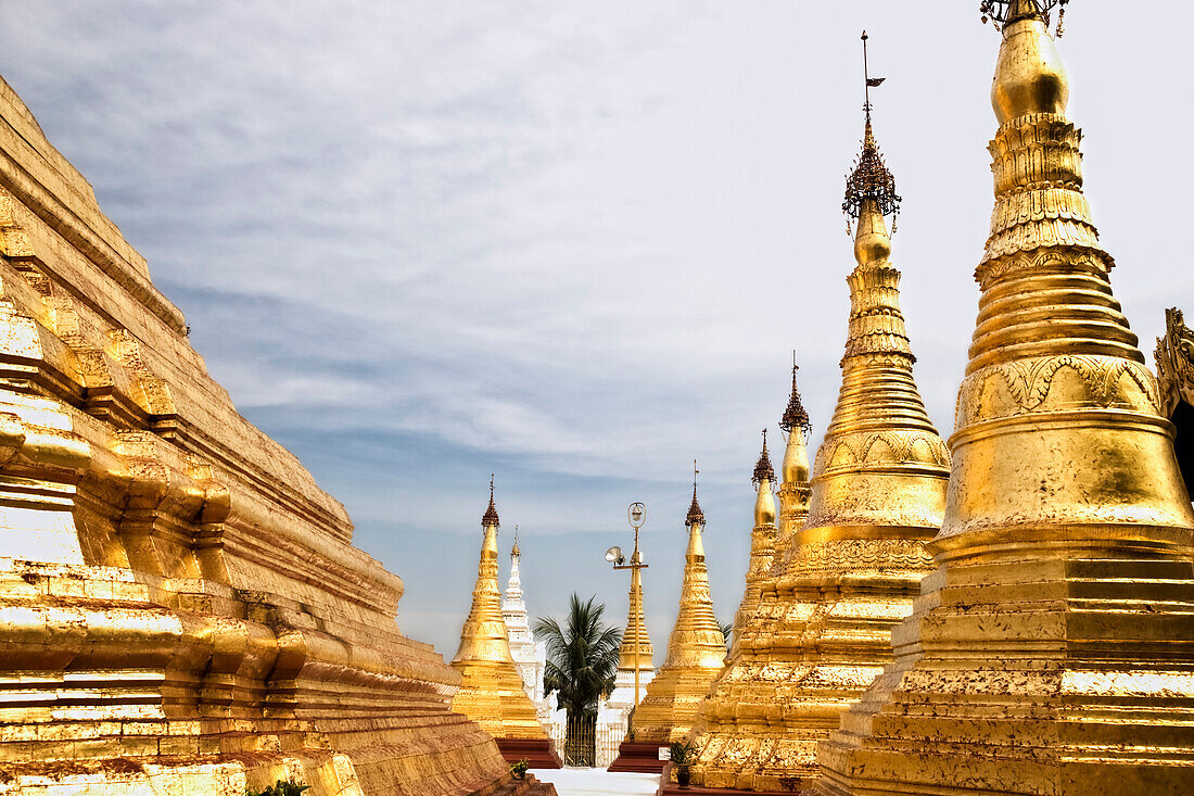 Shwedagon Pagoda,Yangoon,Myanmar